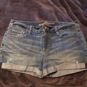 comfy light Jean shorts!!